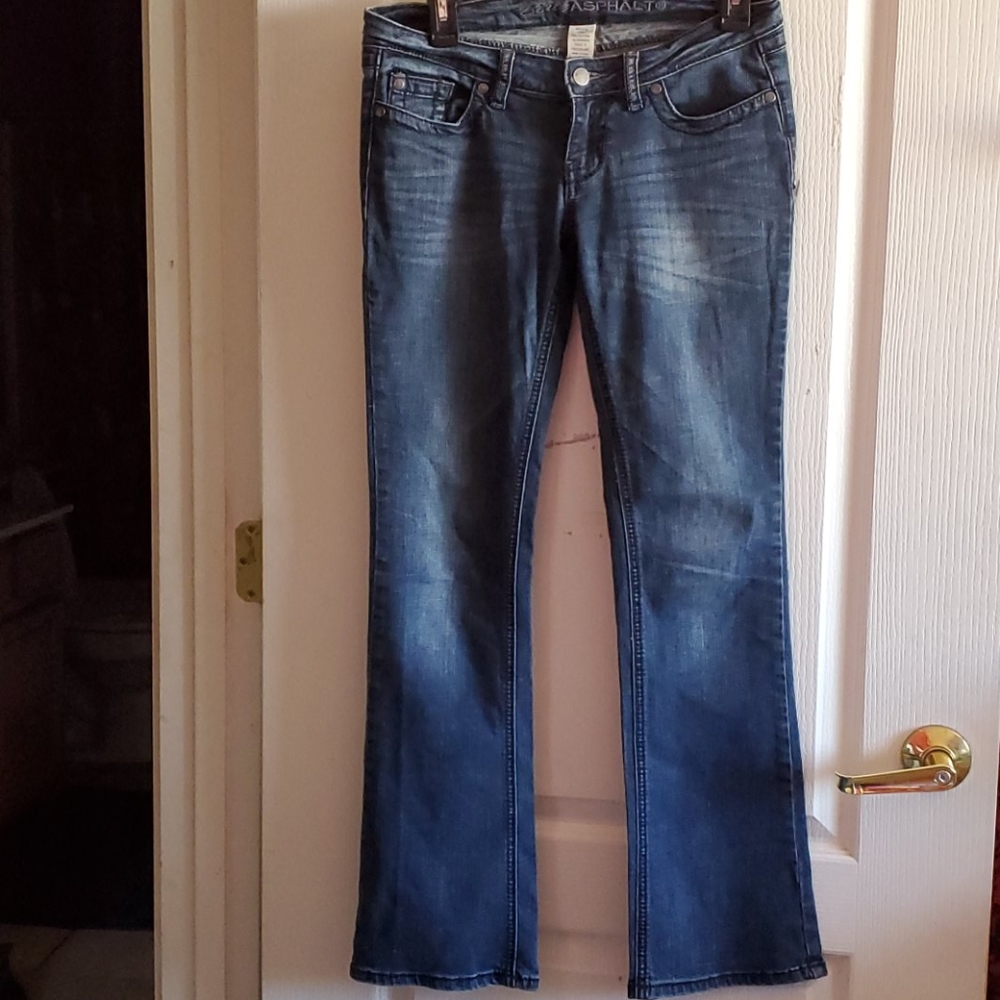 Like new Blue jeans, strechy and comfortable
